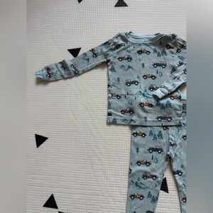 Wonder Nation|Baby boy Matching Pajamas with Car Print/snow winter theme•••2T